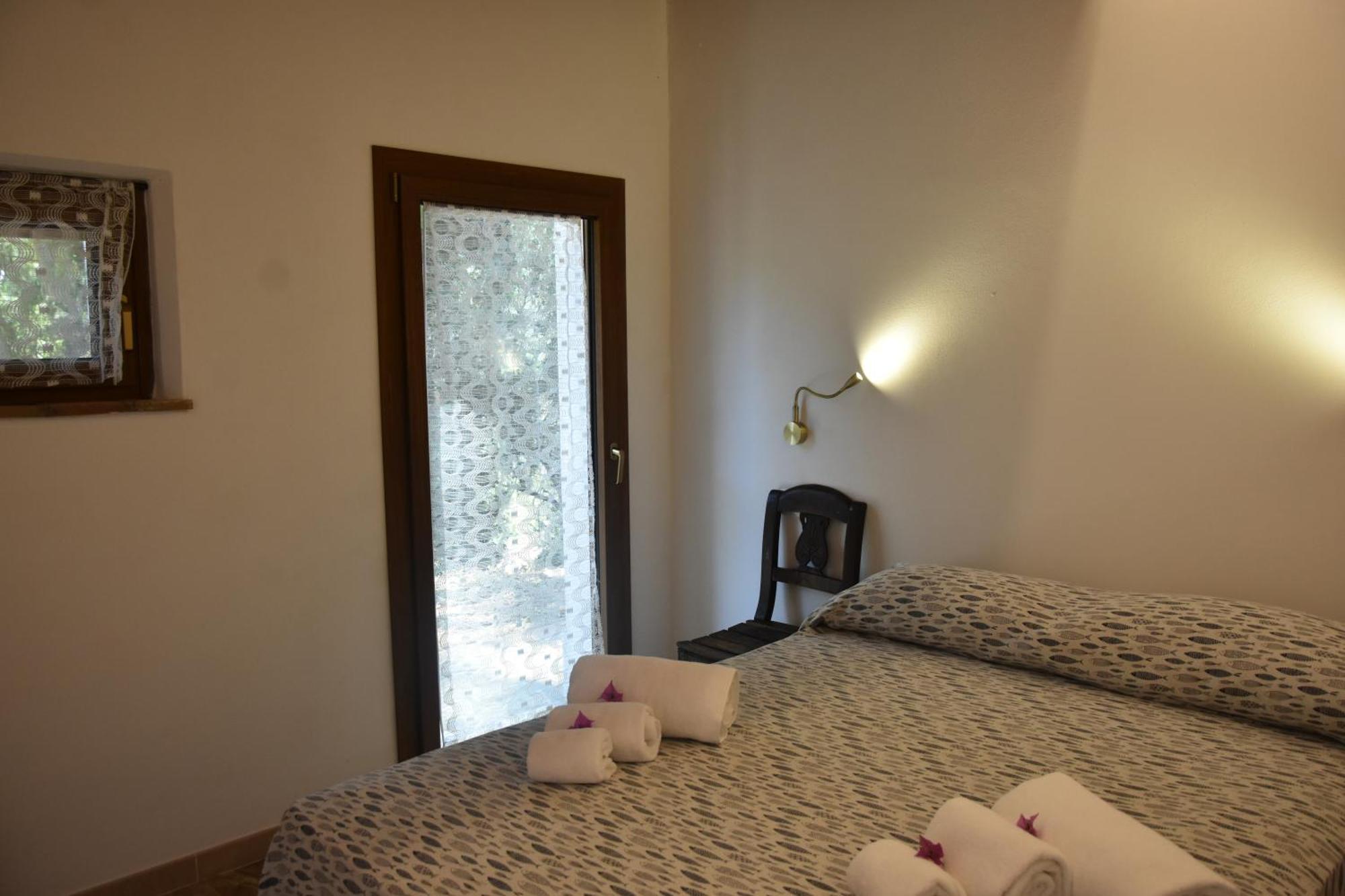 Elba Borgo Di Latrano Daire Magazzini  Dış mekan fotoğraf